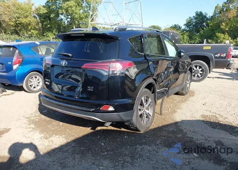 2018 Toyota Rav4 Xle из США, поврежденный, VIN 2T3RFREV7JW748238